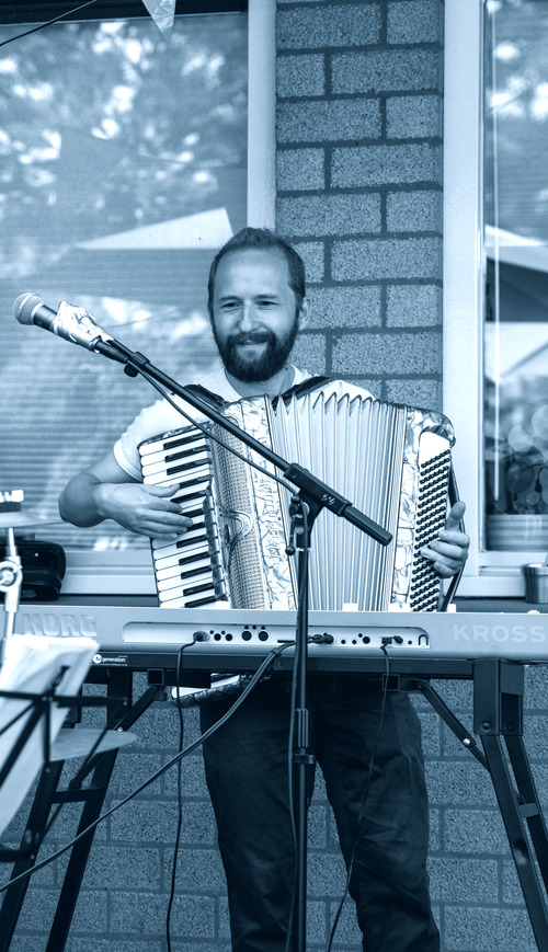 Erman Türkeli - Piano/Synths, Accordion